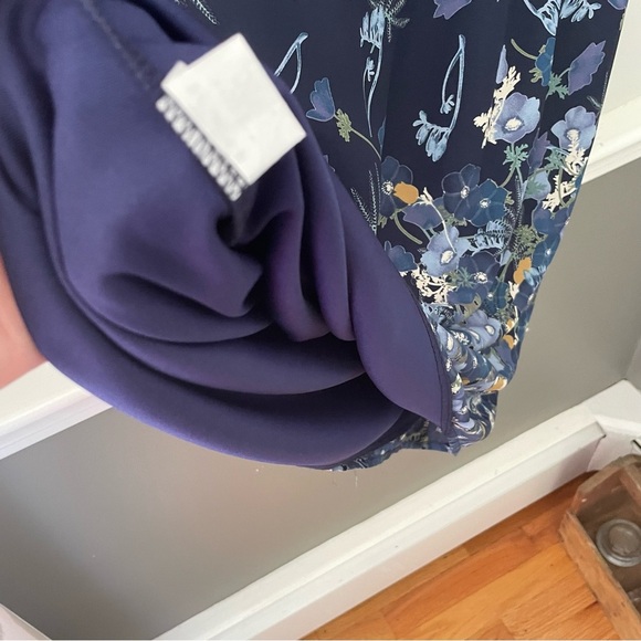 Mia + Tess Lightweight Blue Floral Dress Size Medium - Picture 6 of 8